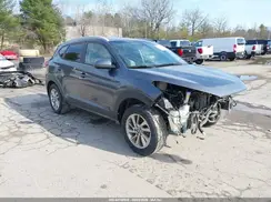 KM8J3CA41JU668894 2018 HYUNDAI TUCSON