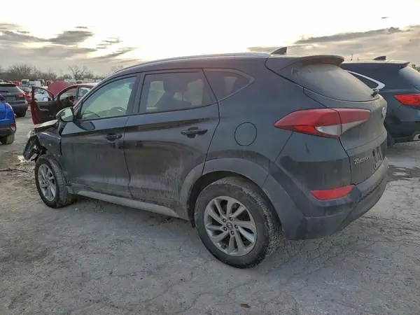 KM8J3CA41JU674632 2018 HYUNDAI TUCSON - Image 2