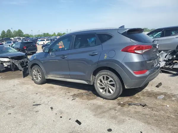 KM8J3CA41JU679975 2018 HYUNDAI TUCSON - Image 2