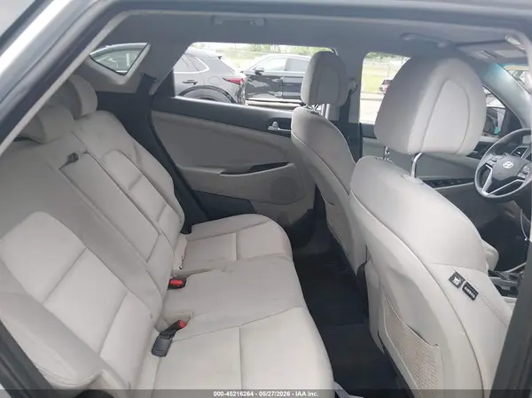 KM8J3CA41JU680298 2018 HYUNDAI TUCSON - Image 8