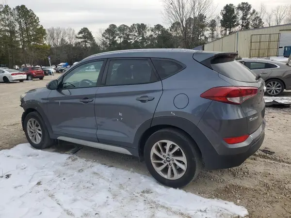KM8J3CA41JU683038 2018 HYUNDAI TUCSON - Image 2