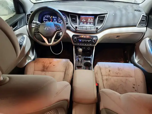 KM8J3CA41JU683265 2018 HYUNDAI TUCSON - Image 8