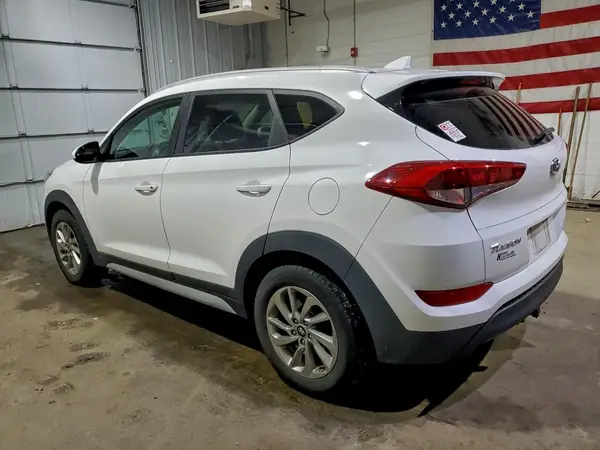 KM8J3CA41JU684688 2018 HYUNDAI TUCSON - Image 2