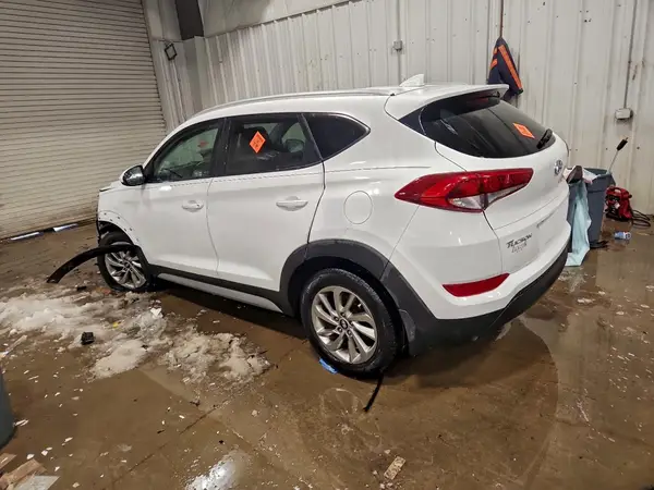 KM8J3CA41JU690491 2018 HYUNDAI TUCSON - Image 2