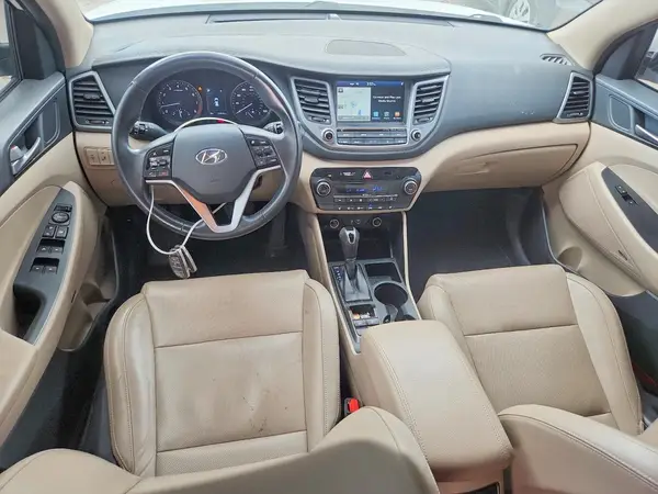 KM8J3CA41JU694010 2018 HYUNDAI TUCSON - Image 8