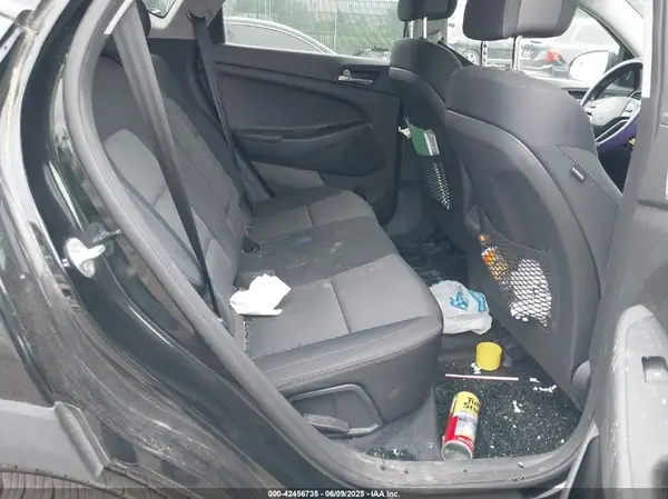 KM8J3CA41JU696839 2018 HYUNDAI TUCSON - Image 8