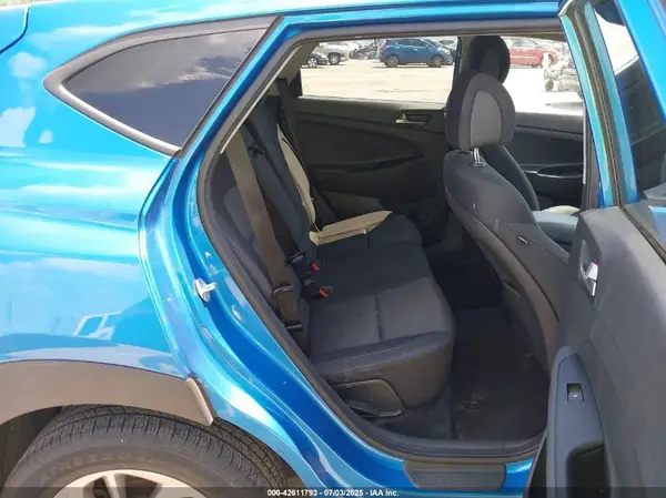 KM8J3CA41JU701182 2018 HYUNDAI TUCSON - Image 8