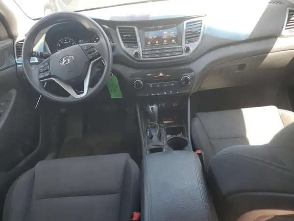 KM8J3CA41JU704972 2018 HYUNDAI TUCSON - Image 8