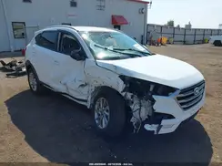 KM8J3CA41JU709363 2018 HYUNDAI TUCSON