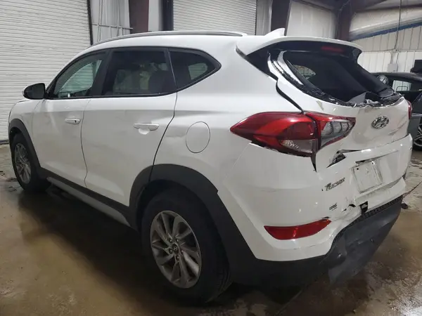 KM8J3CA41JU713882 2018 HYUNDAI TUCSON - Image 2