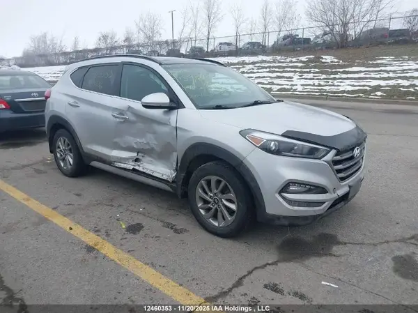 KM8J3CA41JU715986 2018 HYUNDAI TUCSON - Image 1