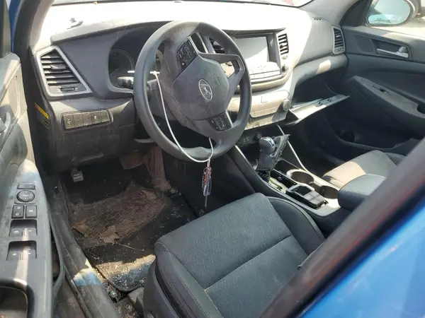 KM8J3CA41JU721870 2018 HYUNDAI TUCSON - Image 8