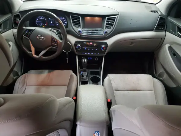 KM8J3CA41JU727913 2018 HYUNDAI TUCSON - Image 8