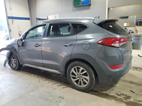 KM8J3CA41JU733954 2018 HYUNDAI TUCSON - Image 2