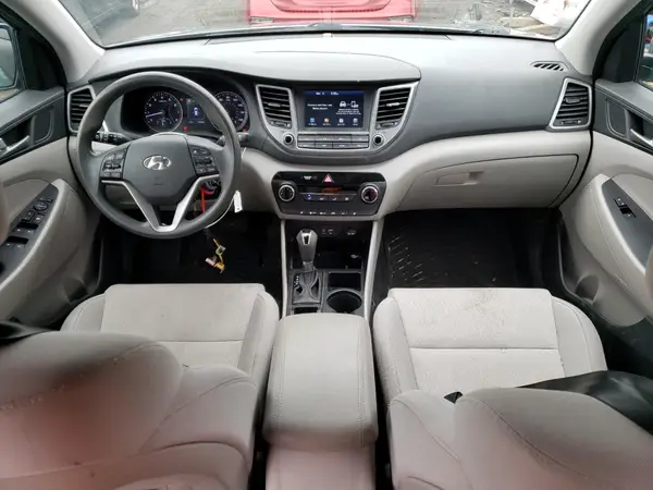 KM8J3CA41JU734697 2018 HYUNDAI TUCSON - Image 8