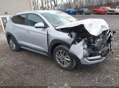 KM8J3CA41JU735879 2018 HYUNDAI TUCSON