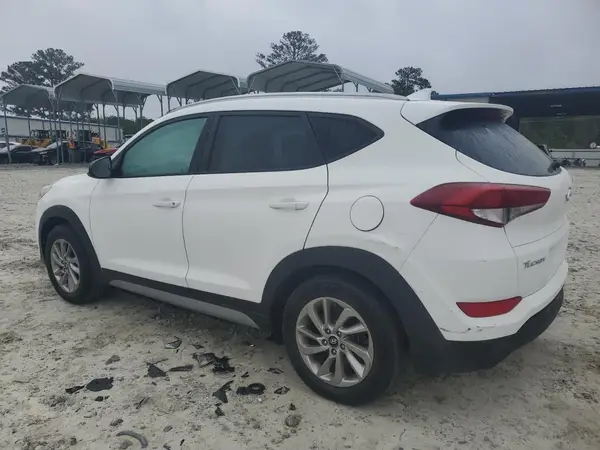 KM8J3CA41JU738121 2018 HYUNDAI TUCSON - Image 2