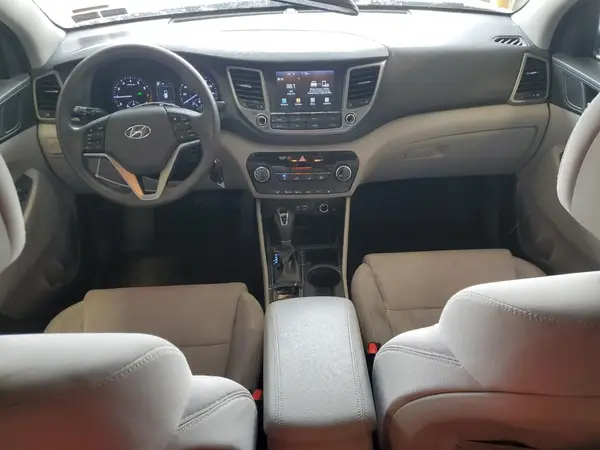 KM8J3CA41JU743187 2018 HYUNDAI TUCSON - Image 8
