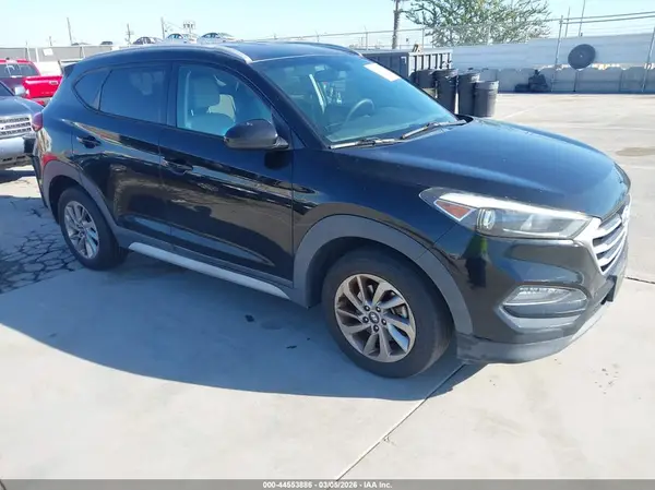 KM8J3CA41JU750043 2018 HYUNDAI TUCSON - Image 1