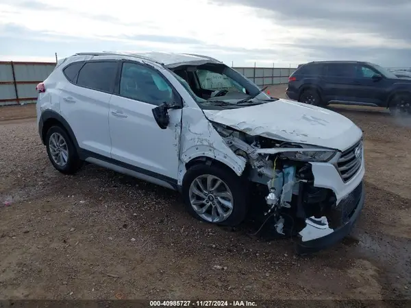 KM8J3CA41JU755971 2018 HYUNDAI TUCSON - Image 1