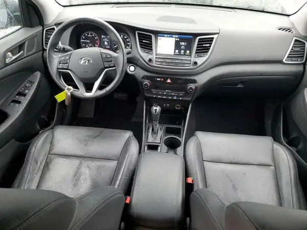 KM8J3CA41JU764217 2018 HYUNDAI TUCSON - Image 8