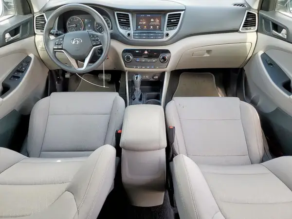 KM8J3CA41JU764959 2018 HYUNDAI TUCSON - Image 8