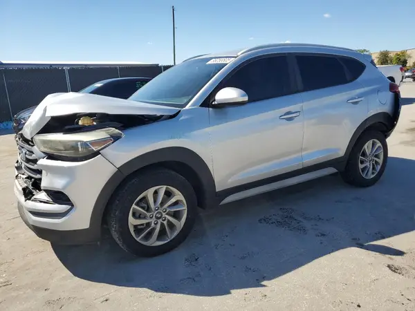KM8J3CA41JU765061 2018 HYUNDAI TUCSON - Image 1