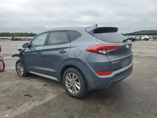 KM8J3CA41JU765366 2018 HYUNDAI TUCSON - Image 2