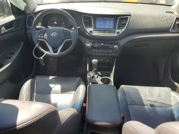 KM8J3CA41JU766467 2018 HYUNDAI TUCSON - Image 8