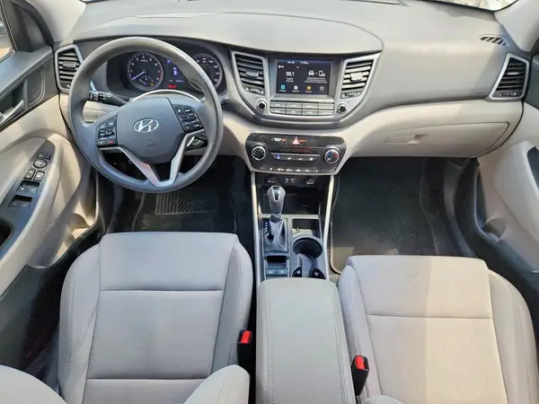 KM8J3CA41JU769692 2018 HYUNDAI TUCSON - Image 8