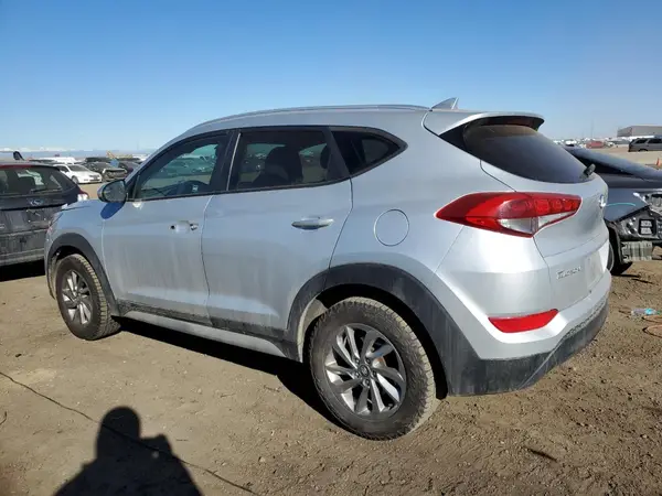 KM8J3CA41JU771345 2018 HYUNDAI TUCSON - Image 2