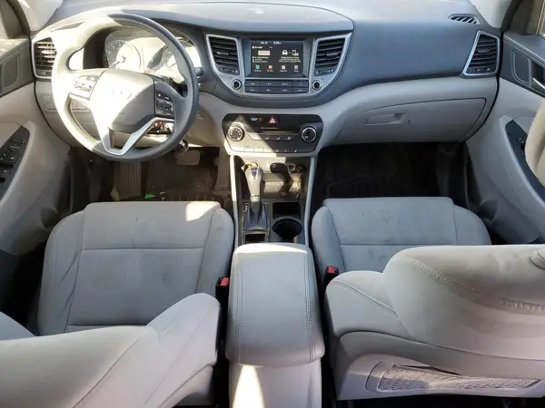 KM8J3CA41JU771345 2018 HYUNDAI TUCSON - Image 8