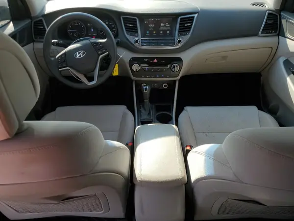 KM8J3CA41JU771460 2018 HYUNDAI TUCSON - Image 8