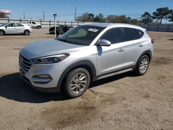 KM8J3CA41JU771474 2018 HYUNDAI TUCSON - Image 1