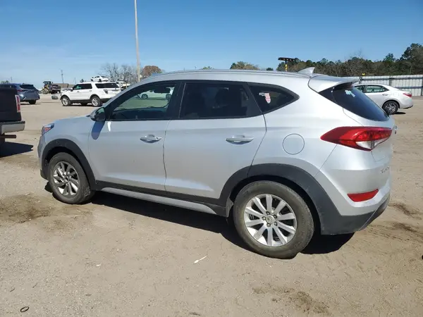 KM8J3CA41JU771474 2018 HYUNDAI TUCSON - Image 2