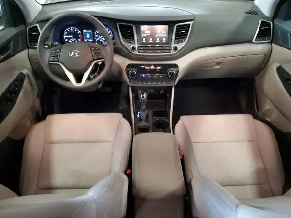 KM8J3CA41JU779767 2018 HYUNDAI TUCSON - Image 8