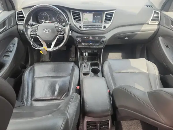 KM8J3CA41JU793006 2018 HYUNDAI TUCSON - Image 8