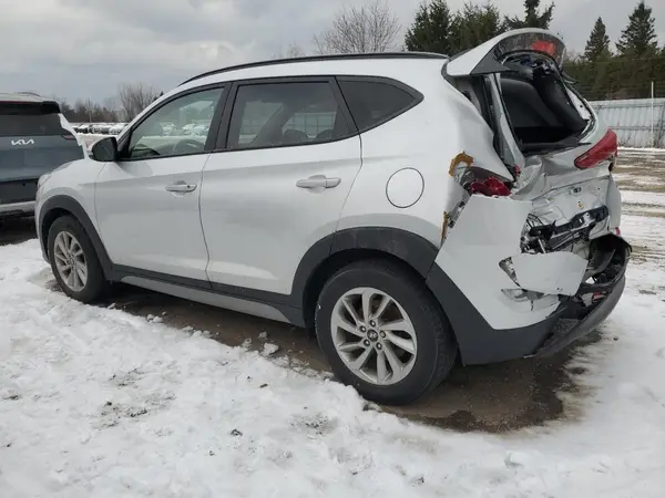 KM8J3CA41JU803954 2018 HYUNDAI TUCSON - Image 2