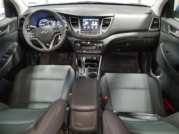 KM8J3CA41JU807552 2018 HYUNDAI TUCSON - Image 8