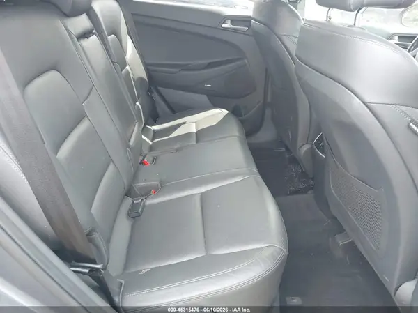 KM8J3CA41JU832788 2018 HYUNDAI TUCSON - Image 8