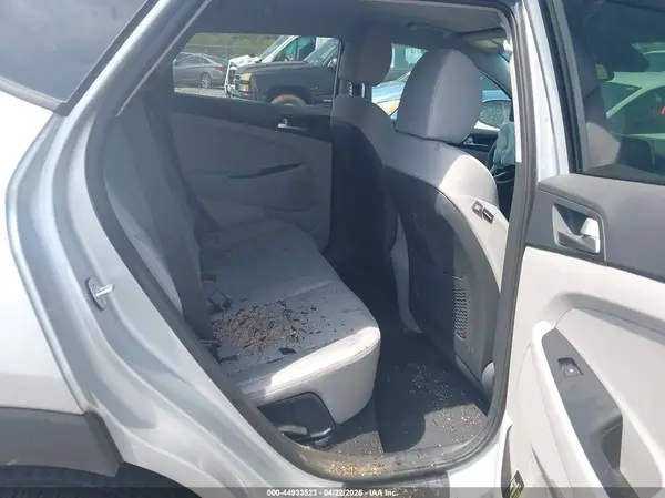 KM8J3CA41KU016648 2019 HYUNDAI TUCSON - Image 8
