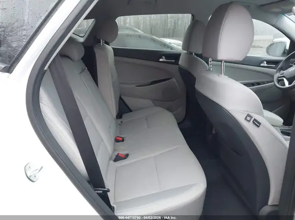 KM8J3CA41KU029576 2019 HYUNDAI TUCSON - Image 8