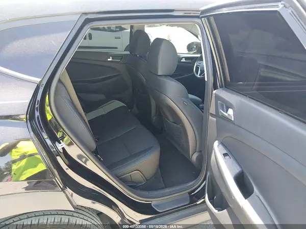 KM8J3CA41KU055689 2019 HYUNDAI TUCSON - Image 8