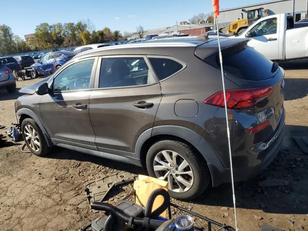 KM8J3CA41KU057135 2019 HYUNDAI TUCSON - Image 2
