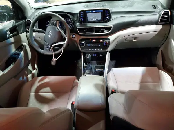 KM8J3CA41KU069530 2019 HYUNDAI TUCSON - Image 8
