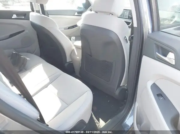 KM8J3CA41KU911315 2019 HYUNDAI TUCSON - Image 8