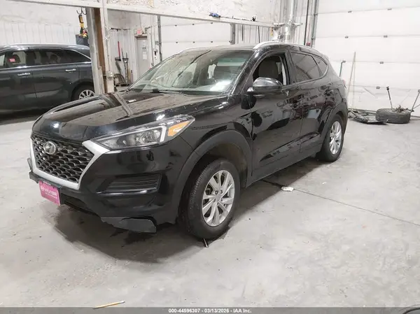 KM8J3CA41KU962054 2019 HYUNDAI TUCSON - Image 2