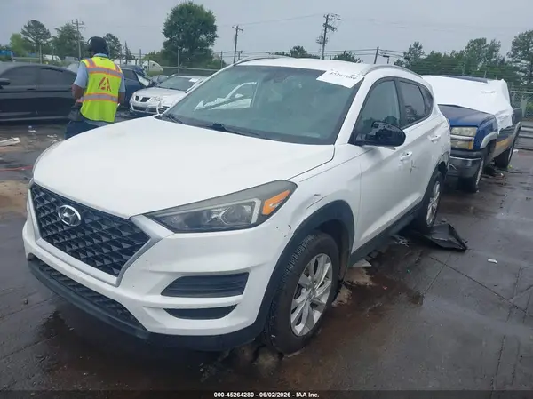 KM8J3CA41KU966248 2019 HYUNDAI TUCSON - Image 2