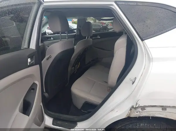 KM8J3CA41KU966248 2019 HYUNDAI TUCSON - Image 8