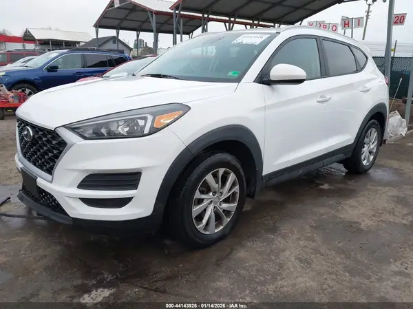 KM8J3CA41LU085857 2020 HYUNDAI TUCSON - Image 2